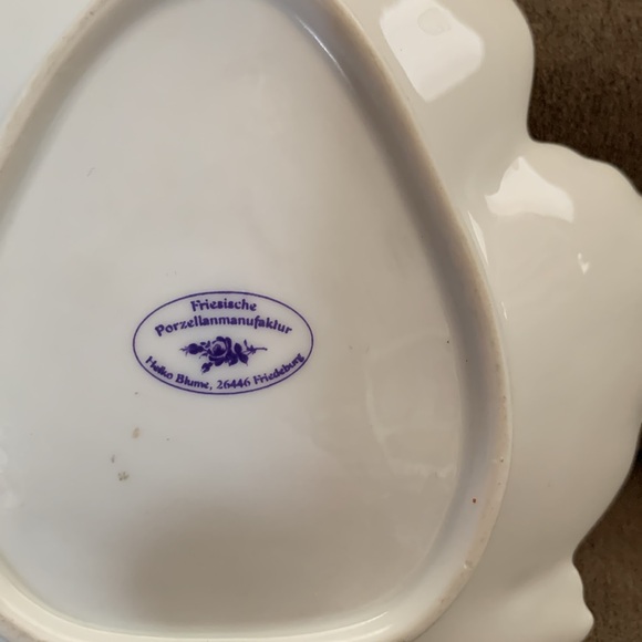 Leaf dish - candy or trinkets - Picture 2 of 2